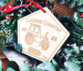 cousins country inn custom ornaments